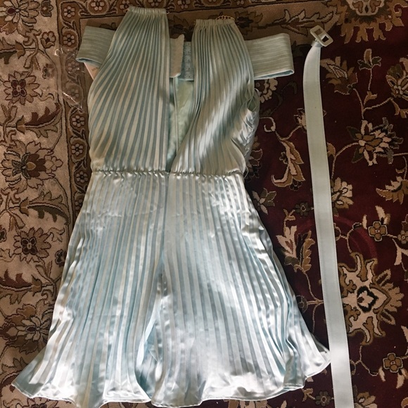 NWT Across Shoulder Pleated Playsuit Duck Egg US 6 - Picture 5 of 6